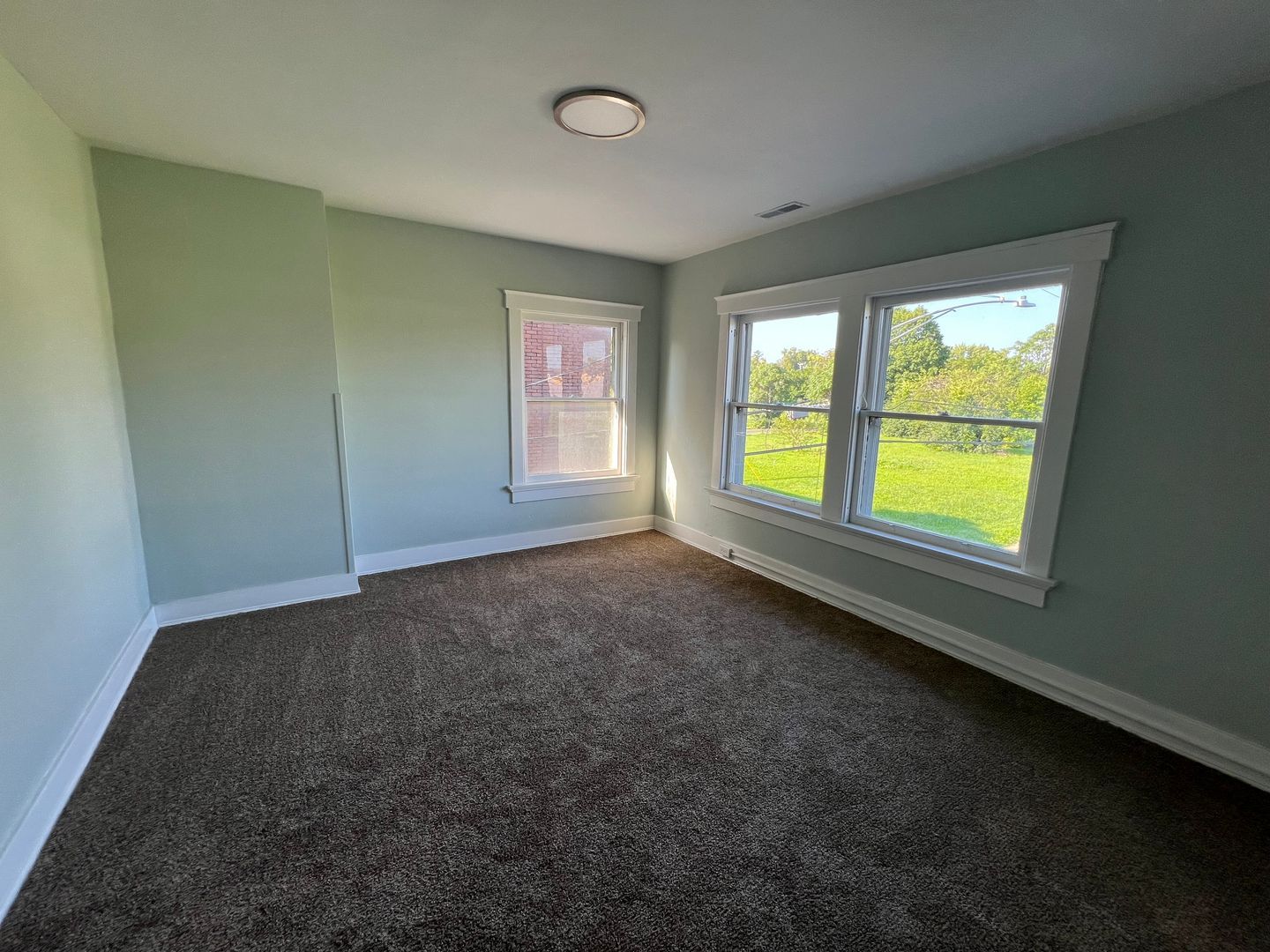 416 N Conover St – photo 5