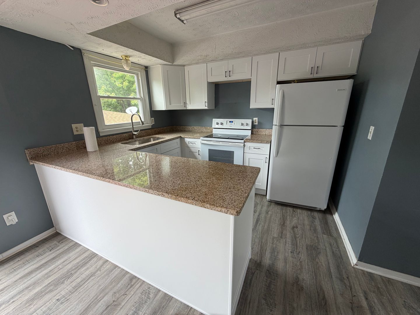 7742 Brams Hill Dr – photo 3