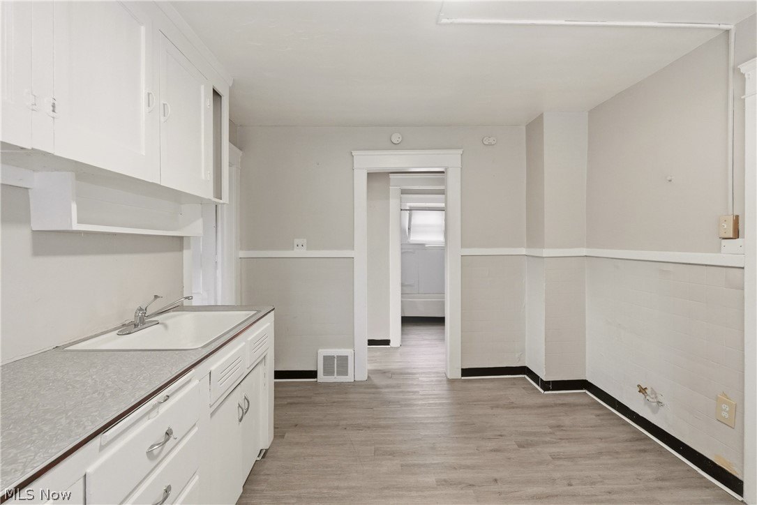 515 E 143rd St #UPSTAIRS – photo 3