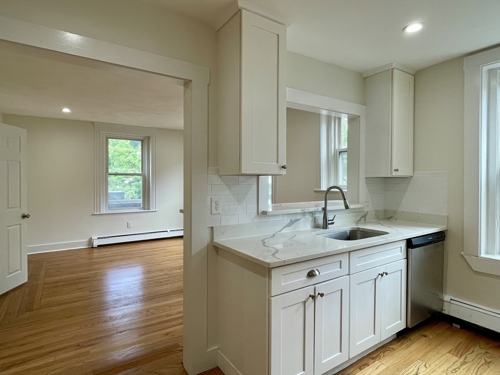 376 Washington St unit 1 – photo 2