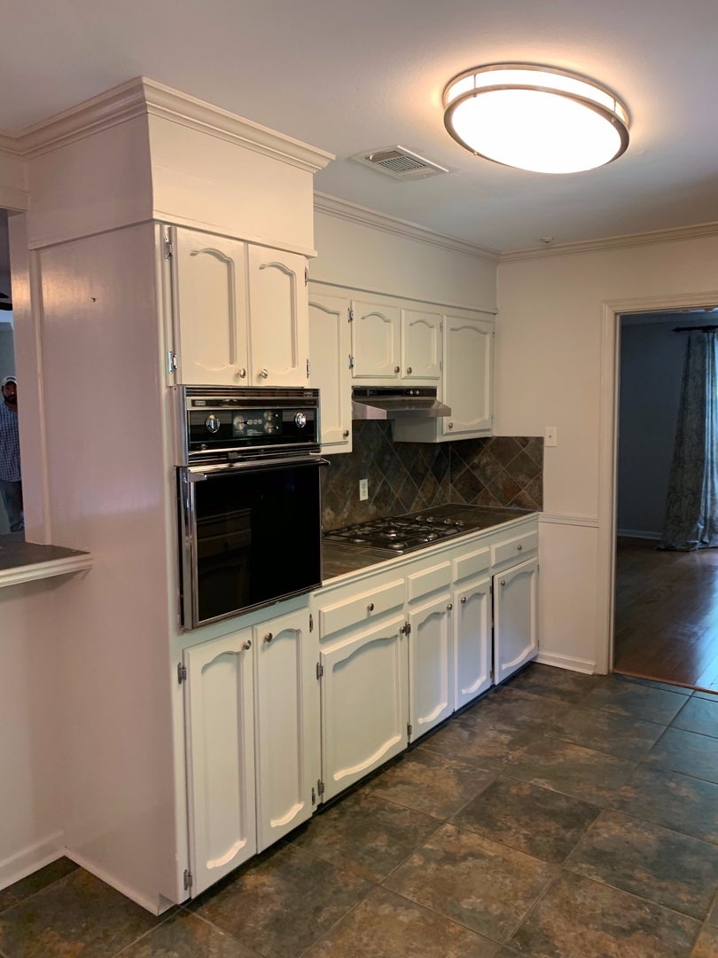755 Burgin Ave – photo 5