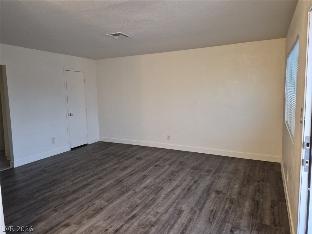 1831 N Walnut Rd #C – photo 3