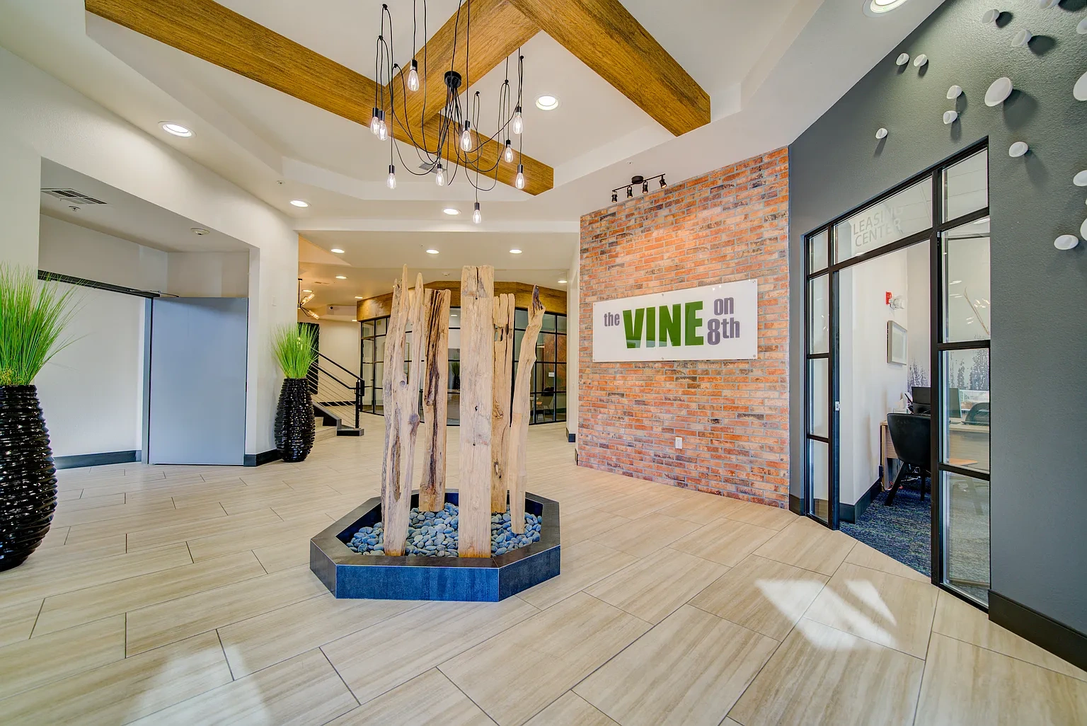 Vine on 8th – photo 3
