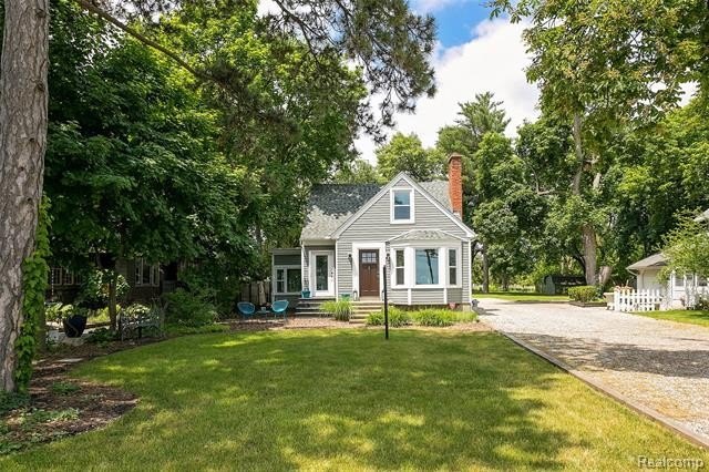 3630 Orchard Lake Rd – photo 2