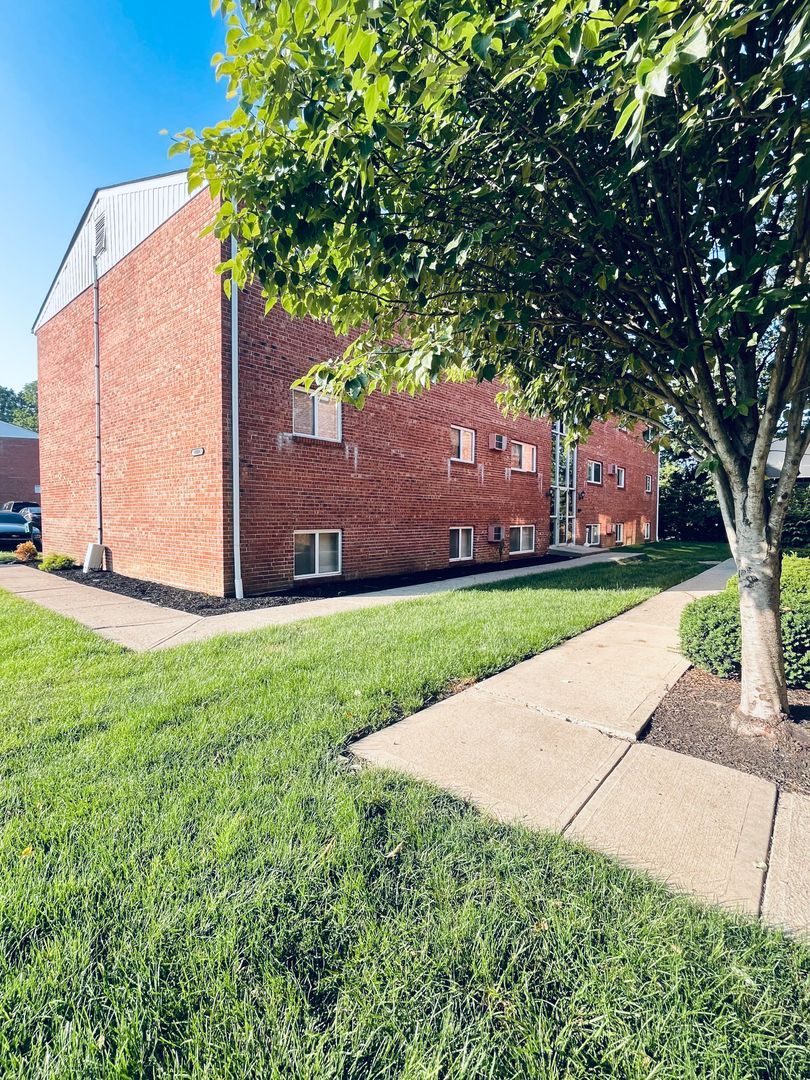 1001 Edgecombe Dr unit 1001-09 – photo 2