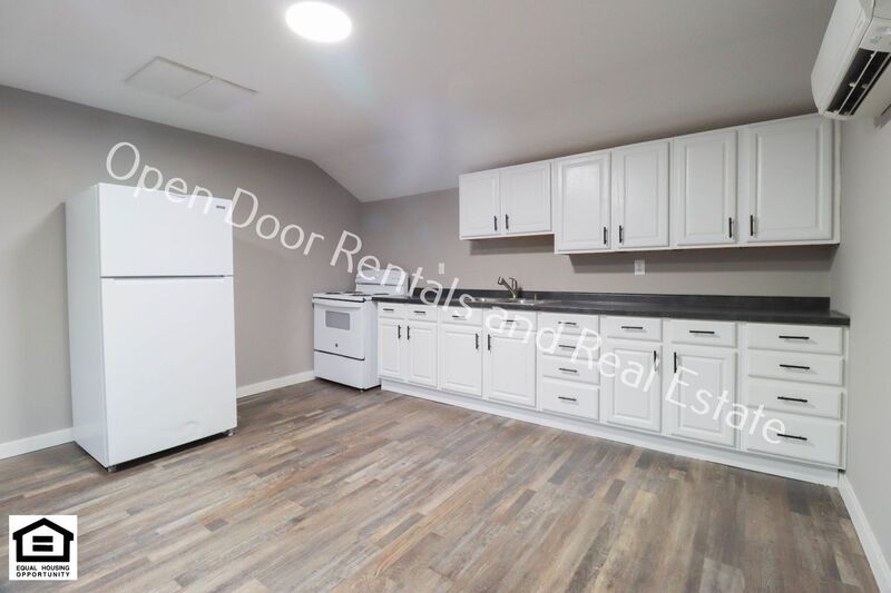 315 S Washington St unit B – photo 5