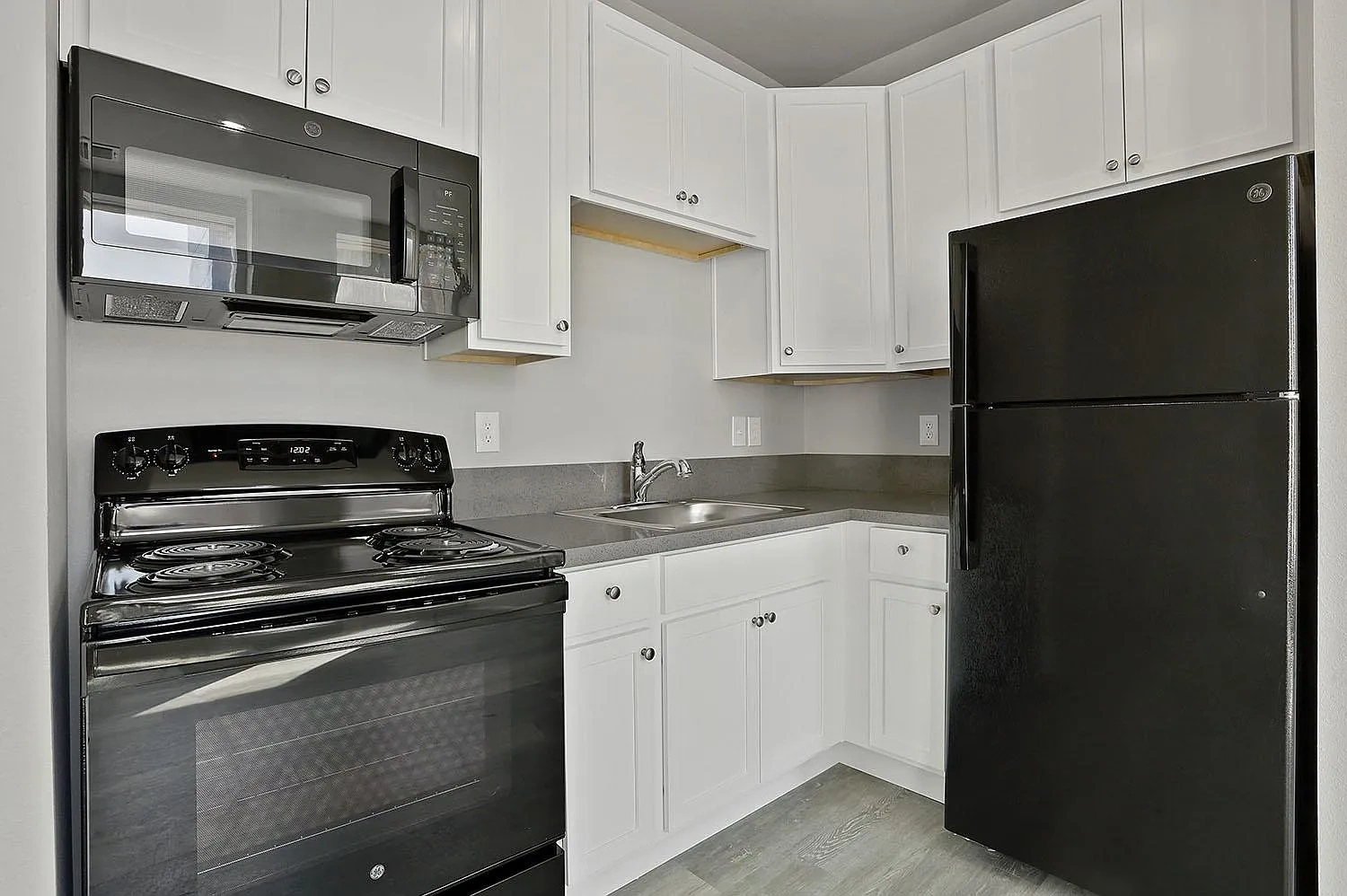 500 E Main – photo 5