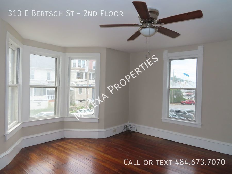 313 E Bertsch St – photo 4