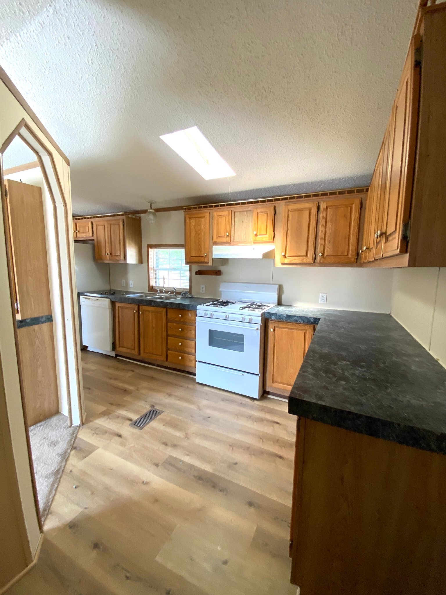 2242 S Sheeran Dr unit #572 – photo 2