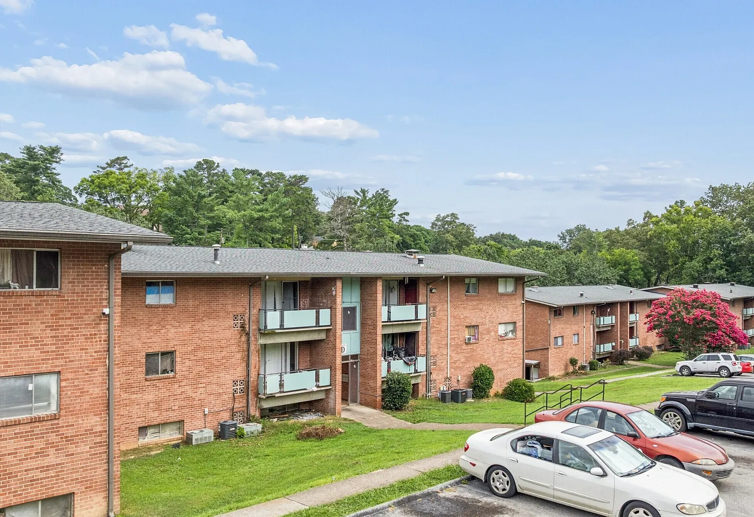 404 Homes – photo 1