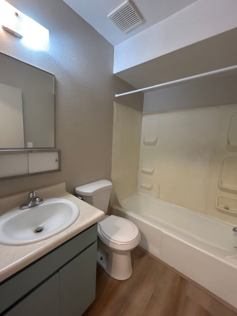 486 Buckeye St unit #6 – photo 4