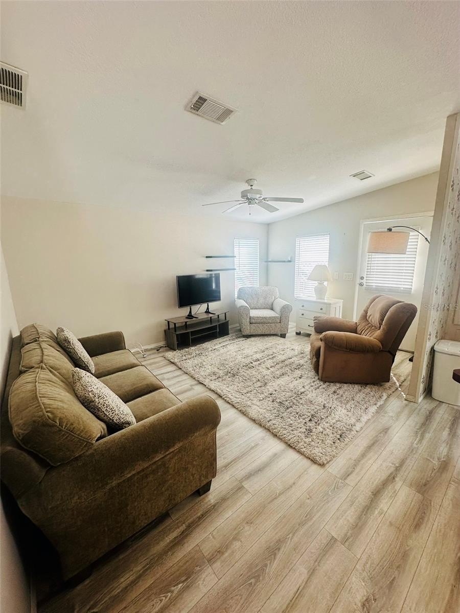 2305 Bay Dr – photo 5