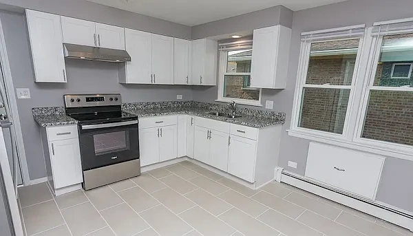 14113 S. Tracy Ave – photo 1