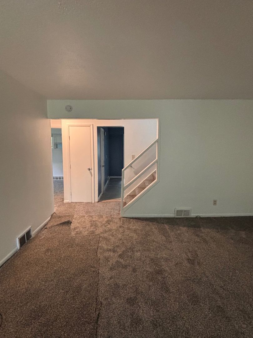 4684 Green Rd – photo 5