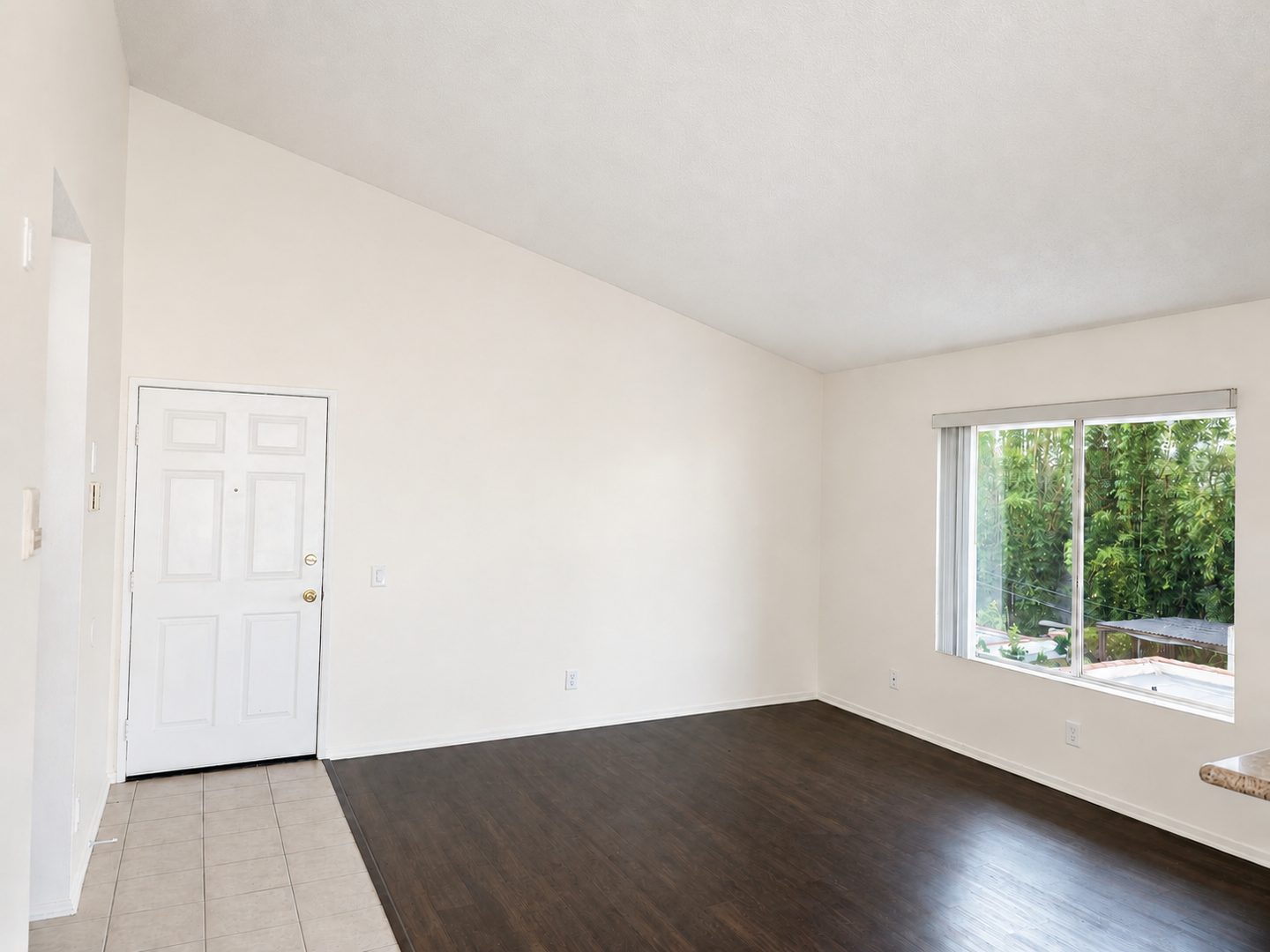 1133 Mira Mar Ave unit Unit 301 – photo 5