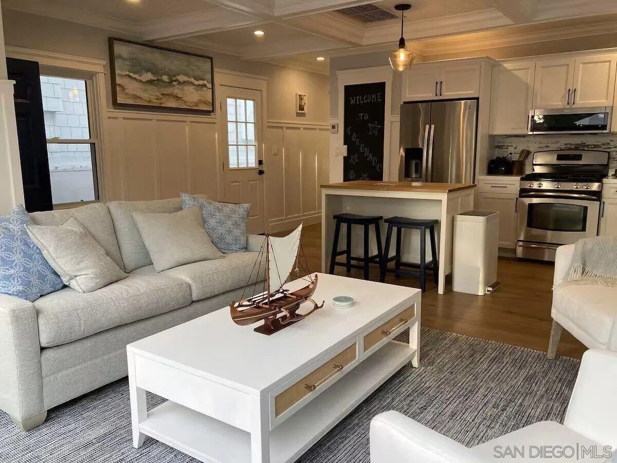 457 E Ave – photo 4