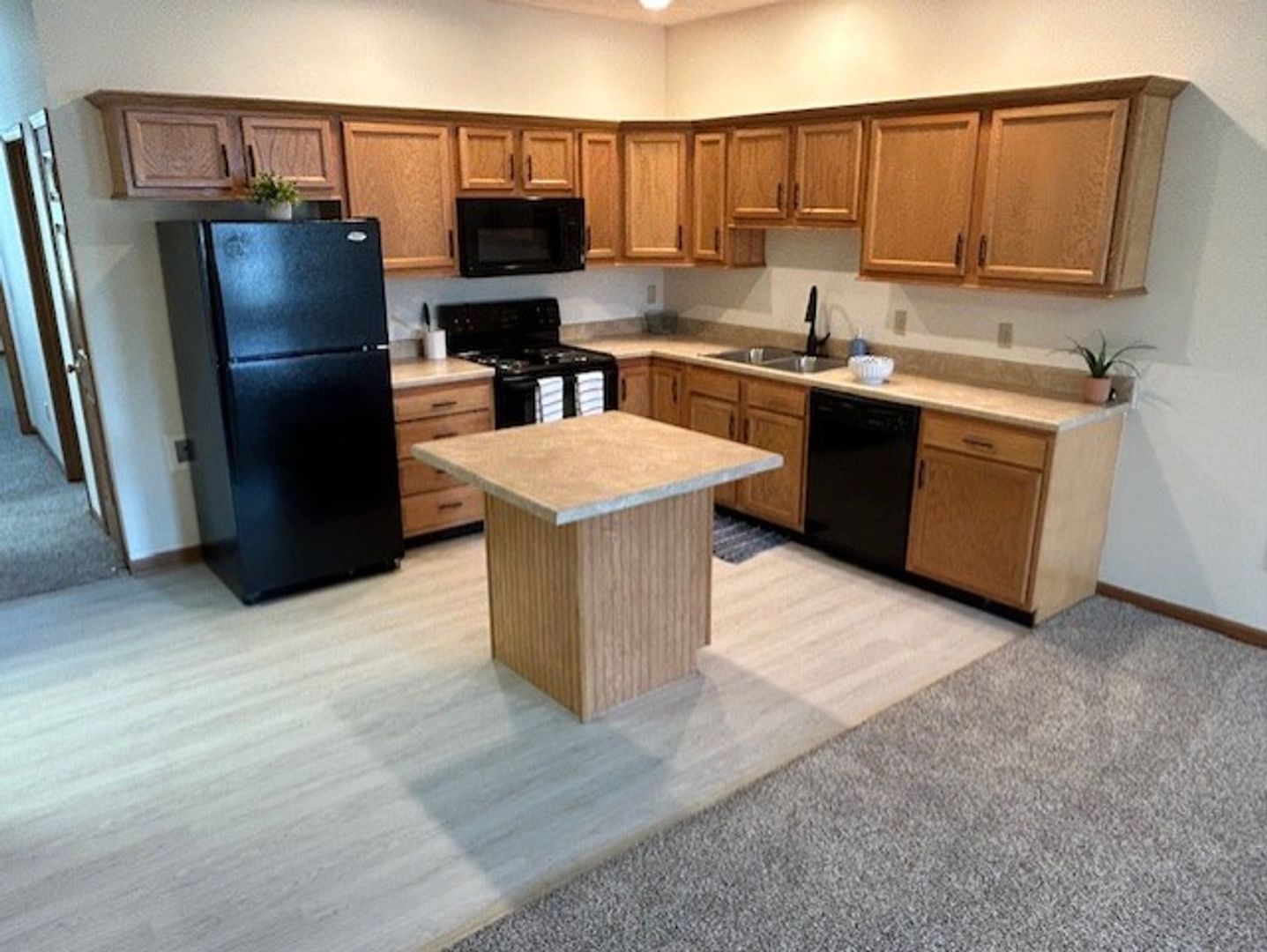 1035 Laurel Tree Ct unit 1035-B Laurel Tree Ct – photo 2