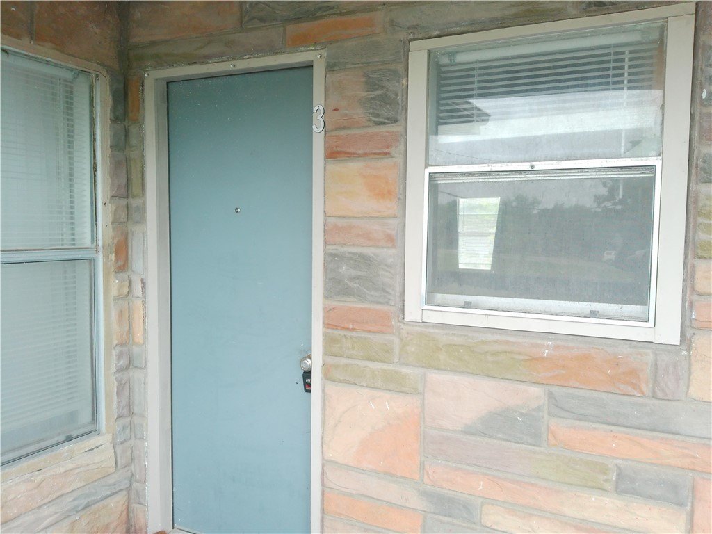 829 Indiana Ave #3 – photo 2