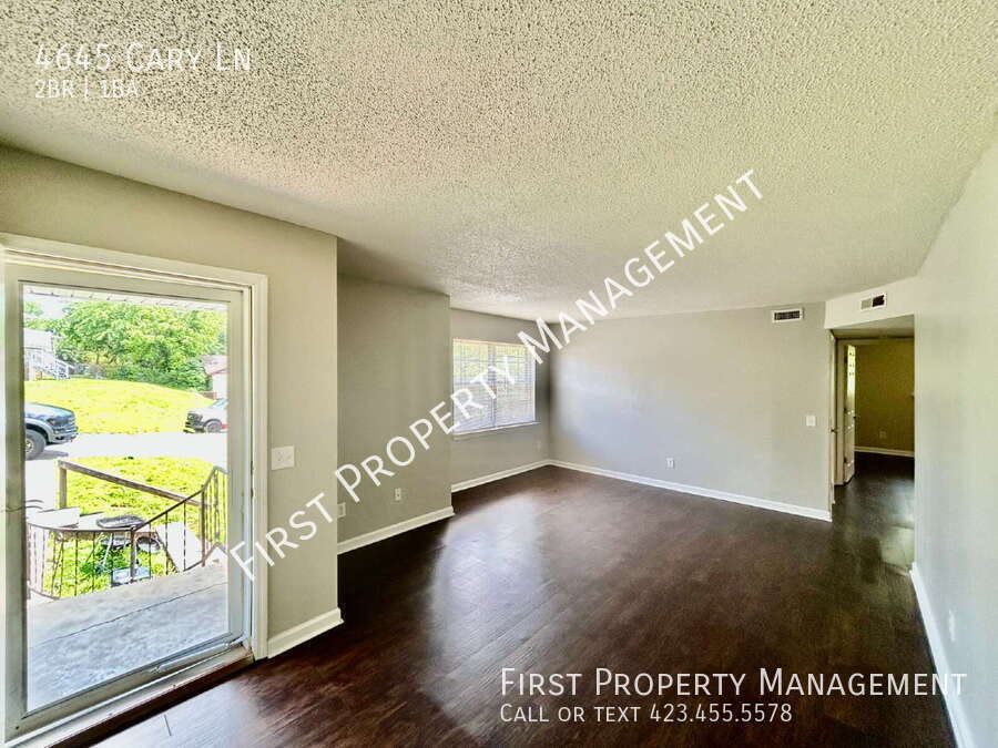 4645 Cary Ln – photo 3