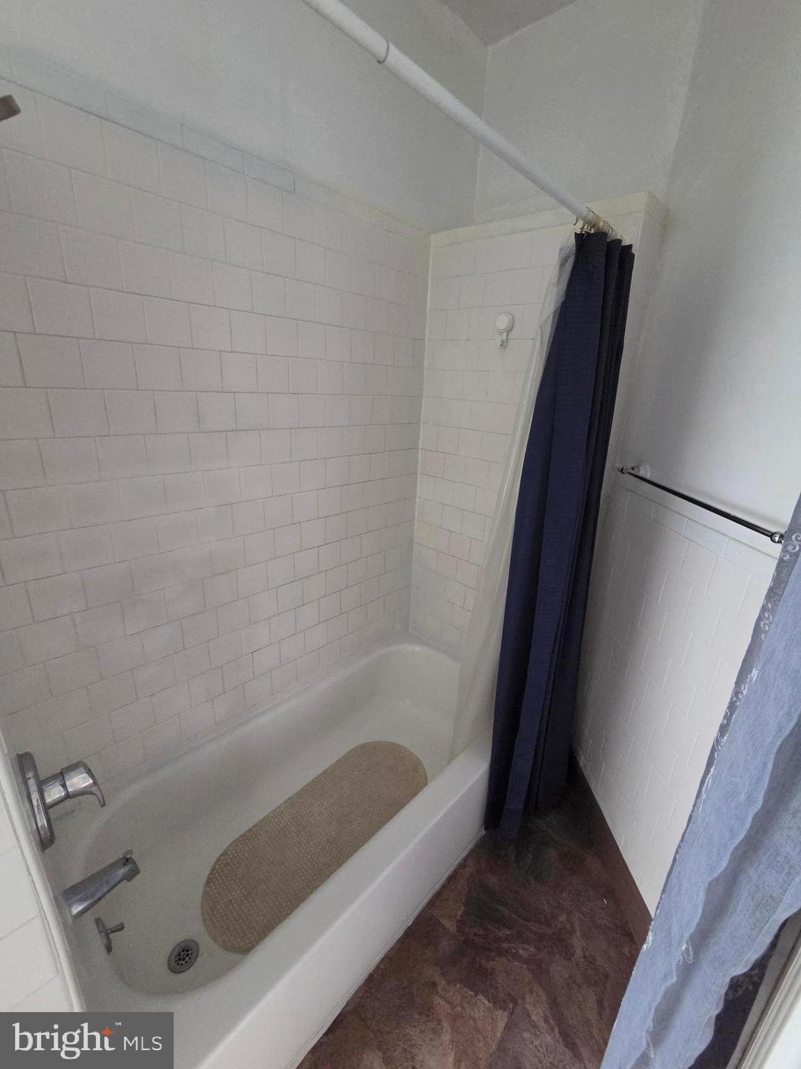 315 N 6th St #2F – photo 4