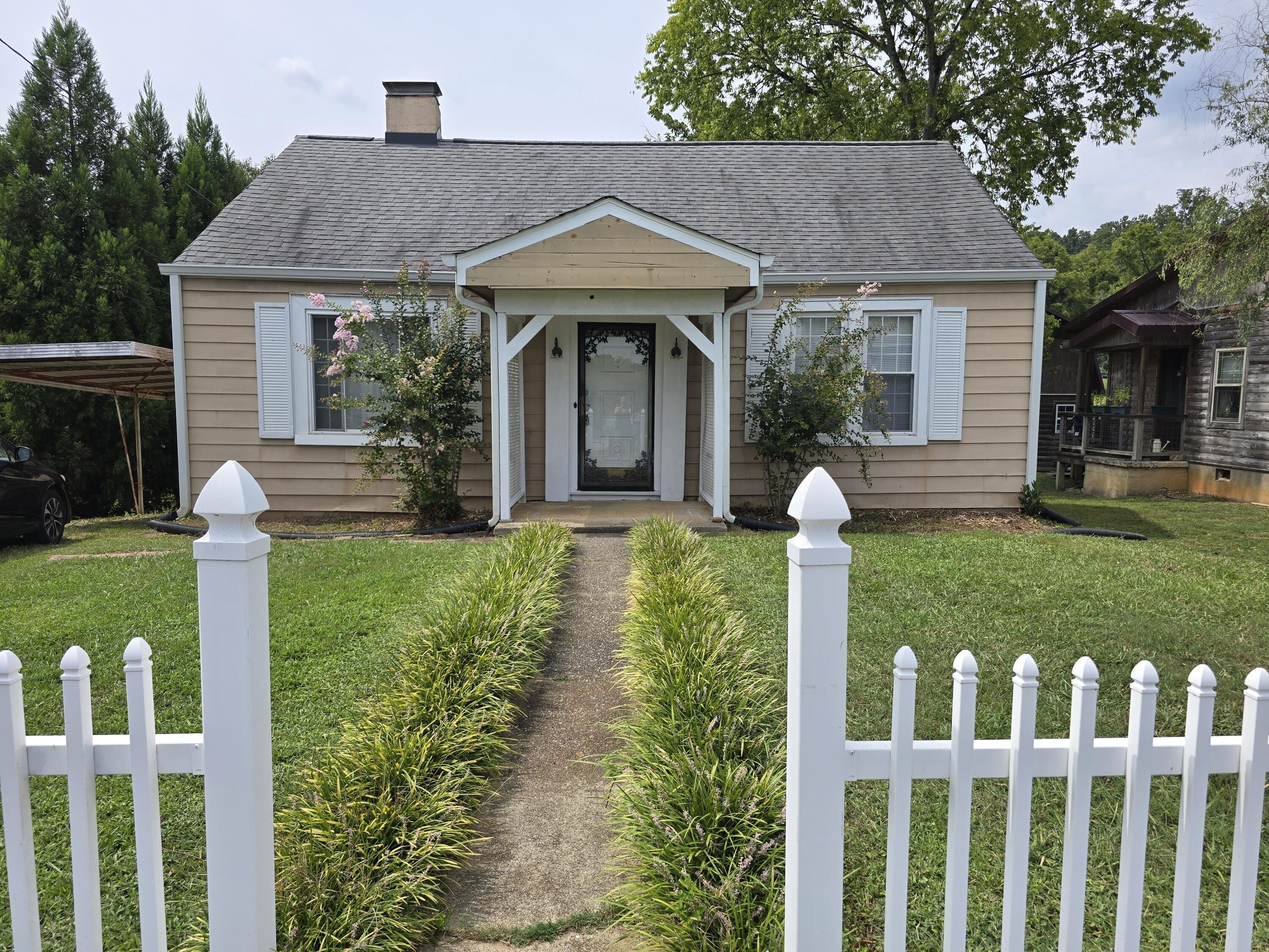 3401 Whittaker Ave – photo 1