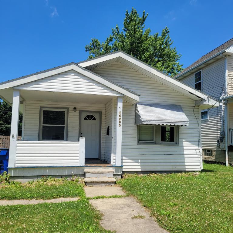 15205 Lincoln Ave – photo 3