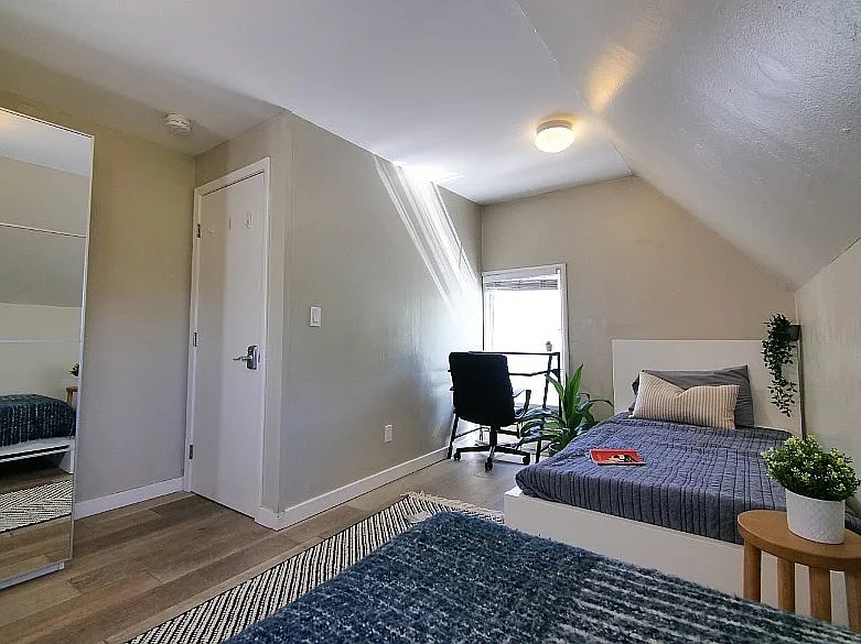 1770 La Loma – photo 5