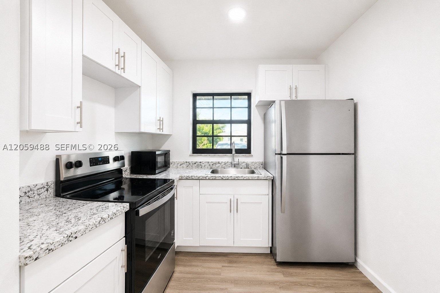 2401 NW 52nd St – photo 2