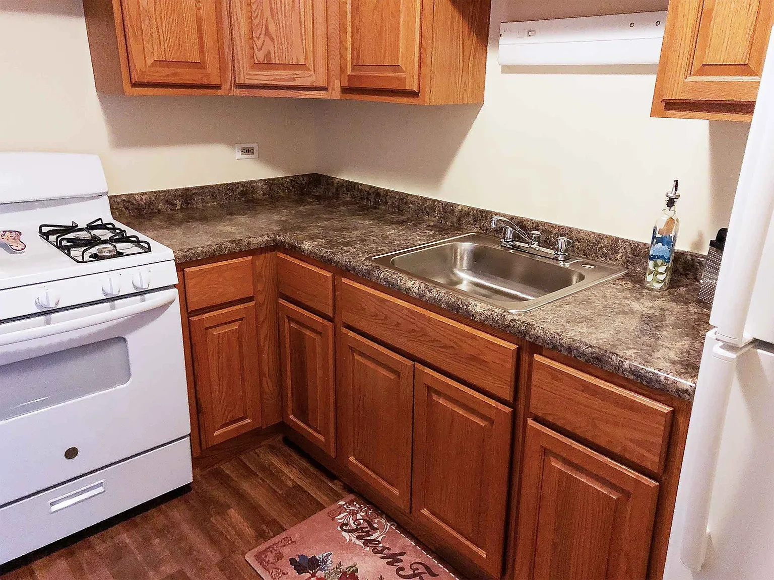 Hyde Park West Apartments & Townhomes – photo 4