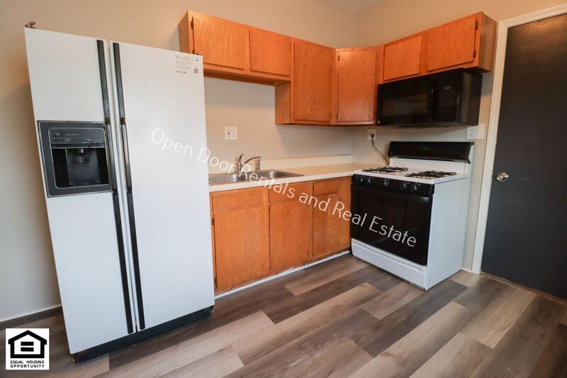 255 S Wayne St unit 105 – photo 4