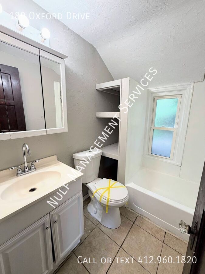 189 Oxford Dr – photo 2