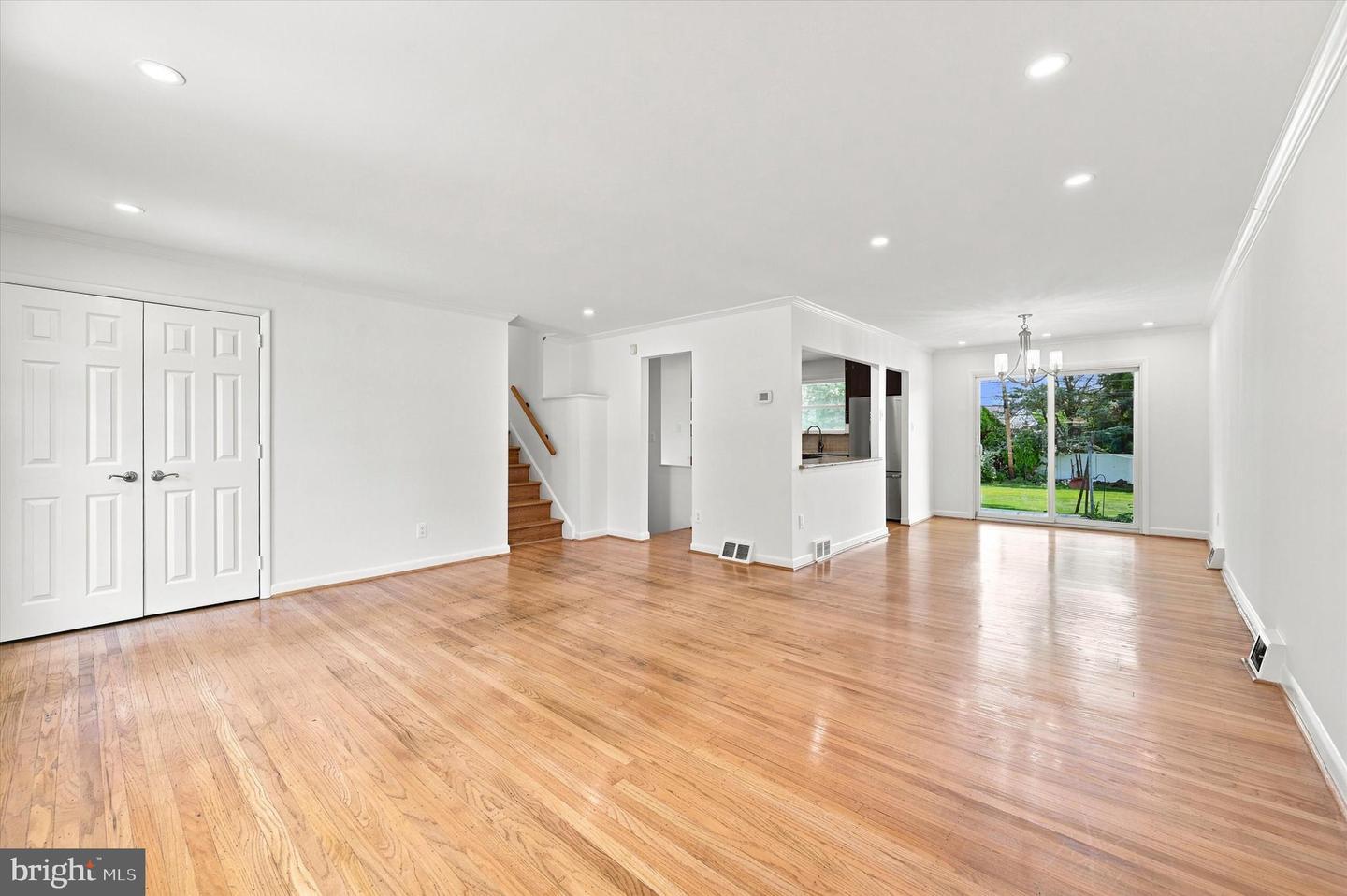 1411 Sandwood Rd – photo 2