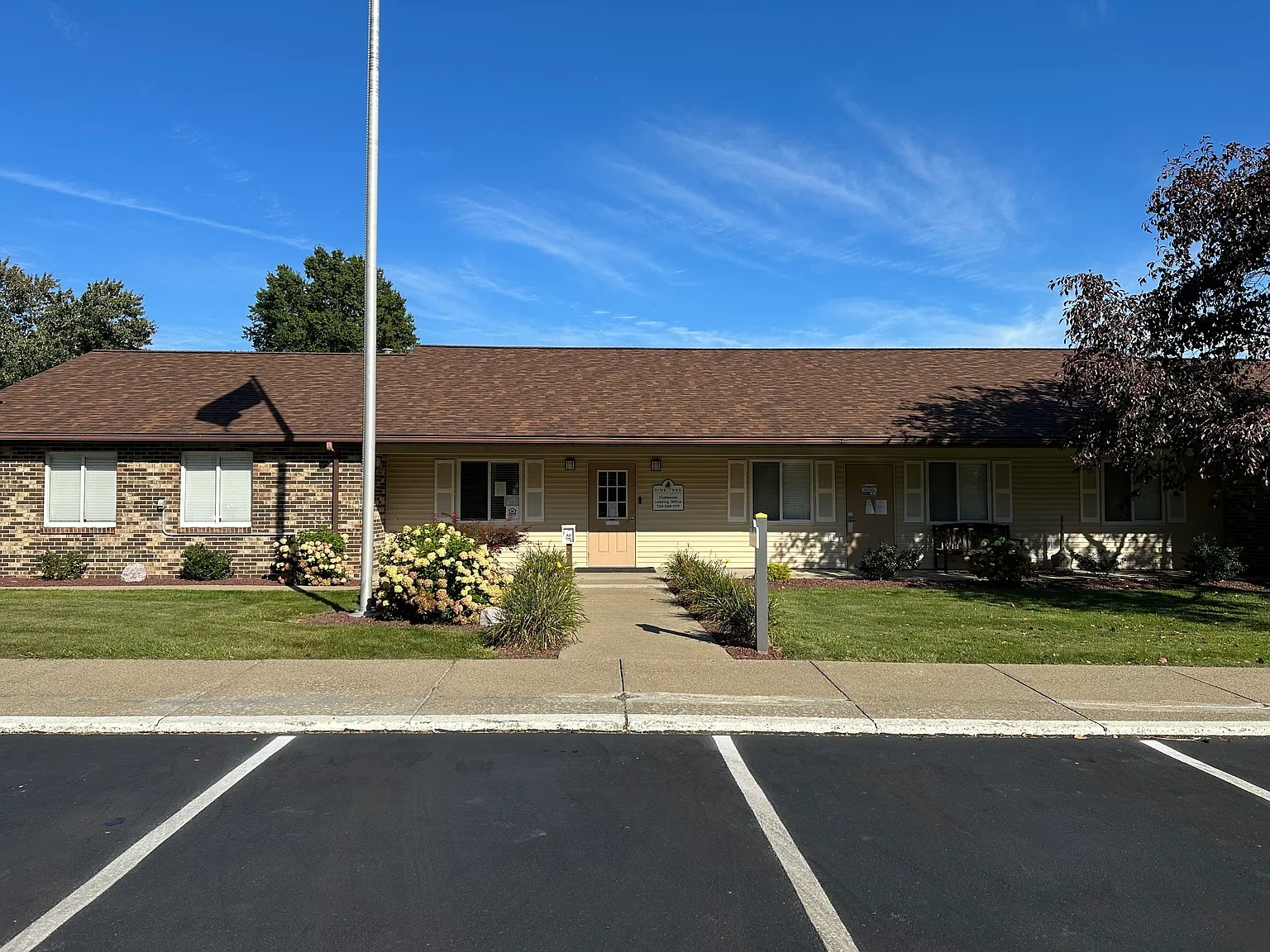 Pine Tree Village – photo 2