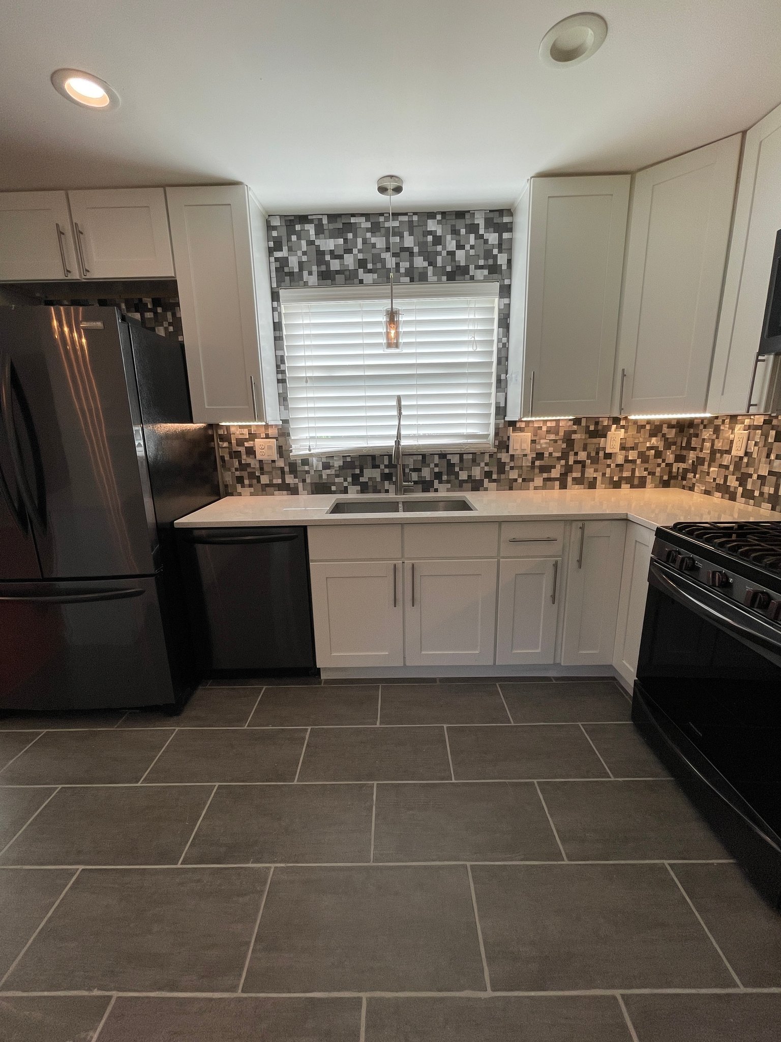 1629 Citadel Pl – photo 2