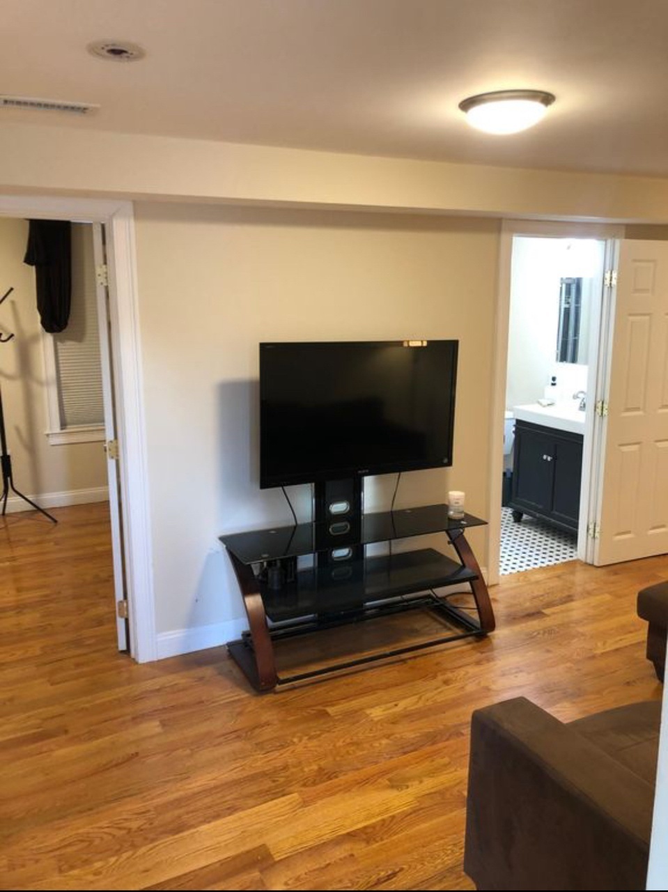 160 Locust St unit 1 – photo 4