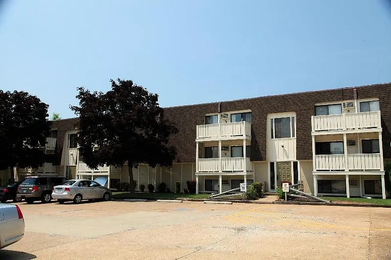 Oak Hills West Apartments – photo 3