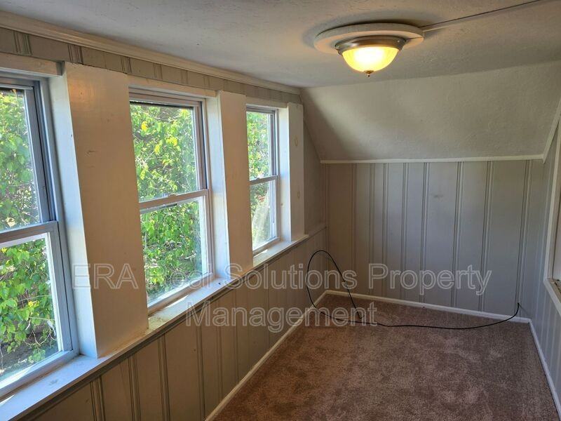 3607 Sackett Ave unit 3 – photo 3