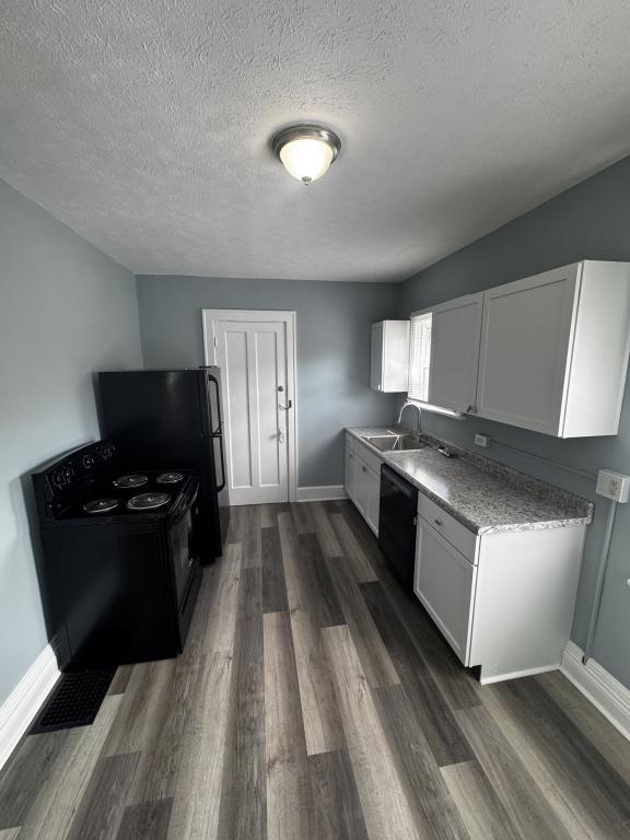 5711 Warren Ave – photo 1
