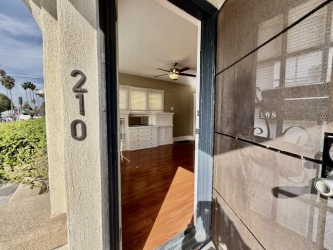 210 Falcon Ave – photo 4