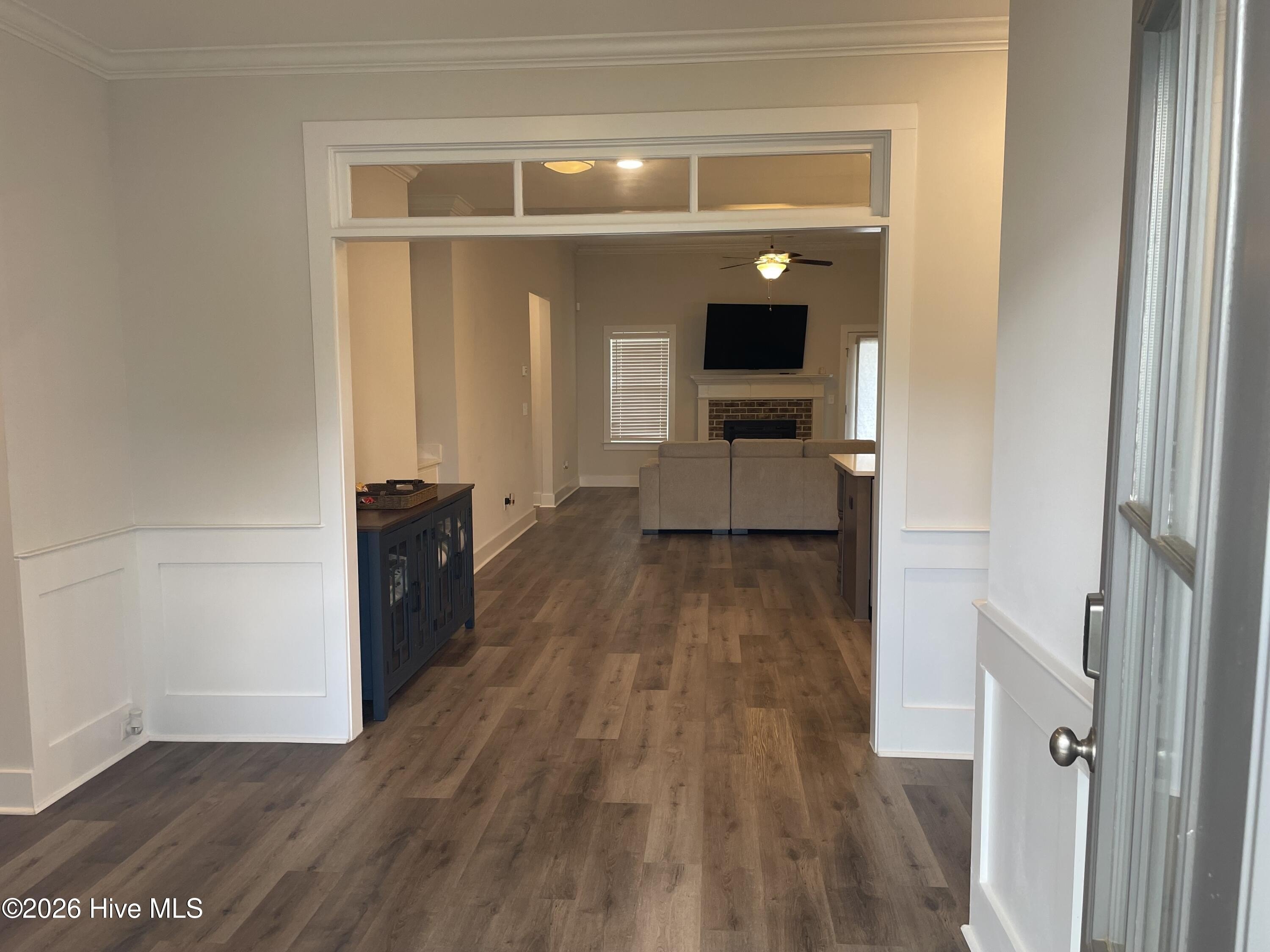 409 Barrow Ln – photo 2