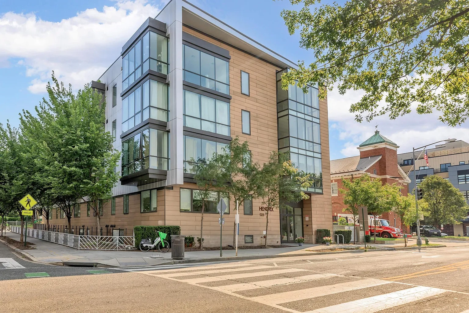 Hendrix Apartments – photo 2