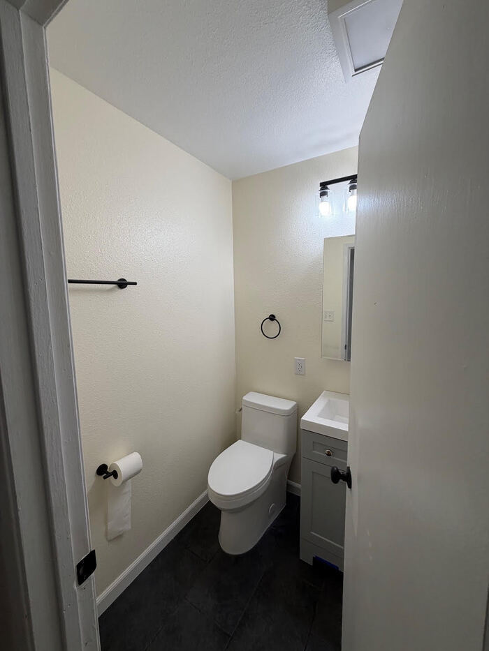 720 Merrywood Ln – photo 4