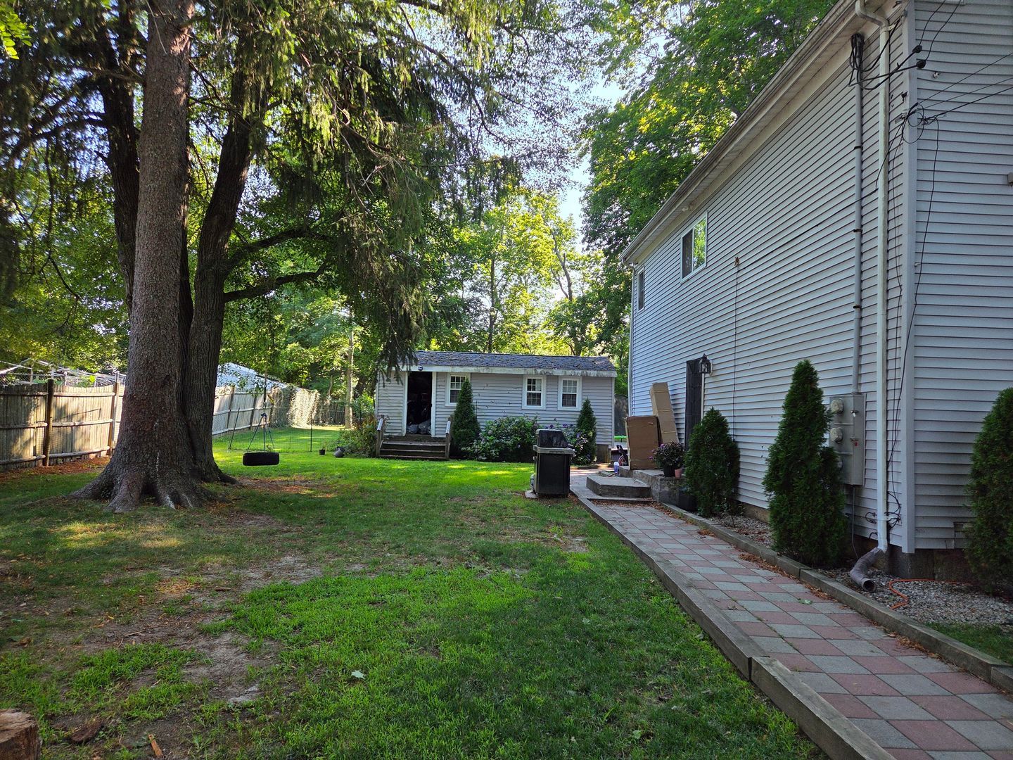 162 Main St – photo 3