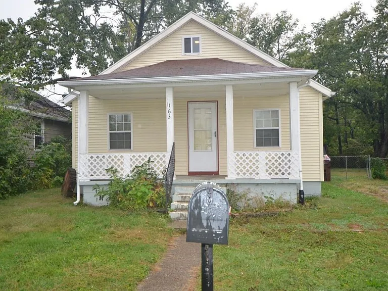 163 Drexel Ave – photo 1