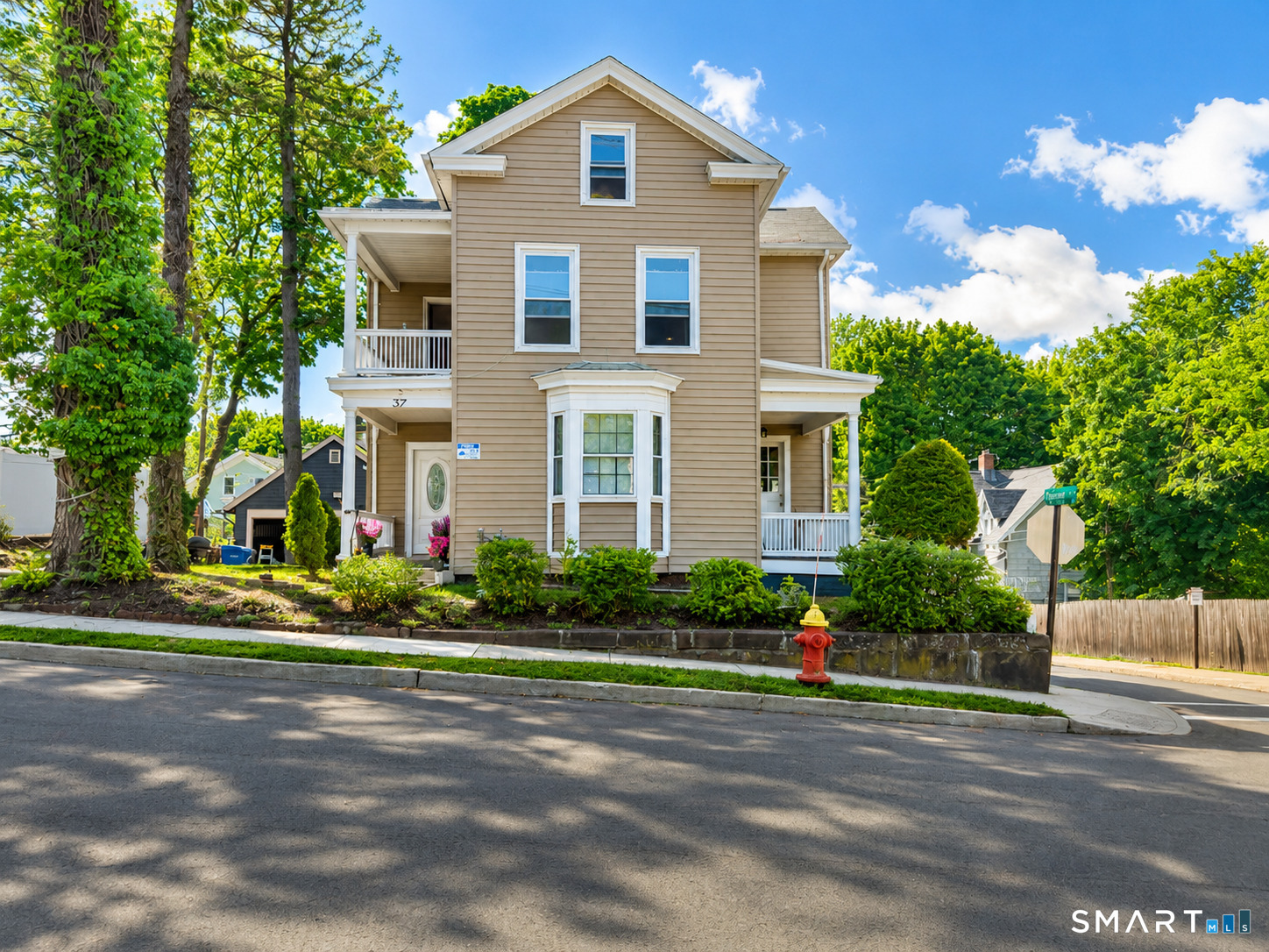 37 Elm St – photo 1
