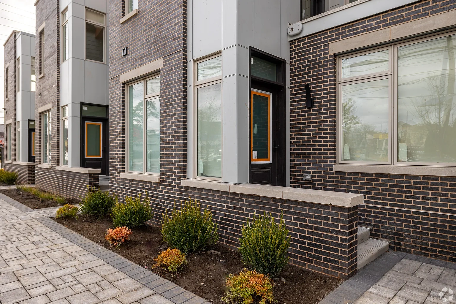 Five85West – photo 4