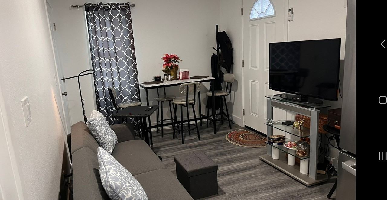 3628 N Mountain View Ave unit NA – photo 1