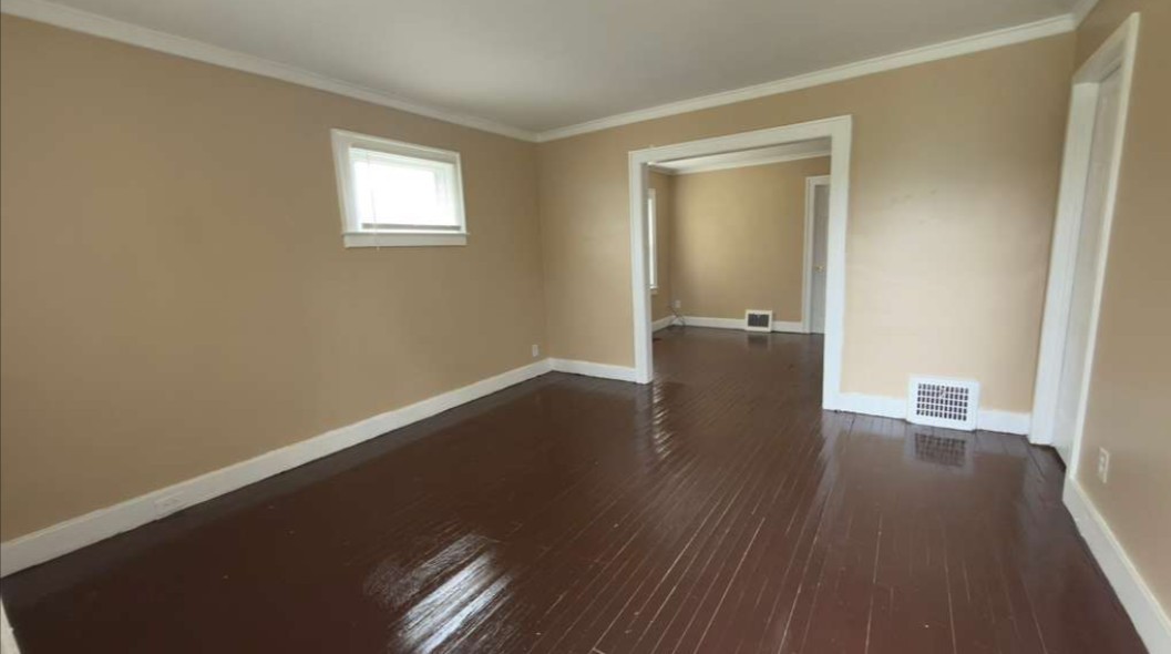 19703 Keating St – photo 3