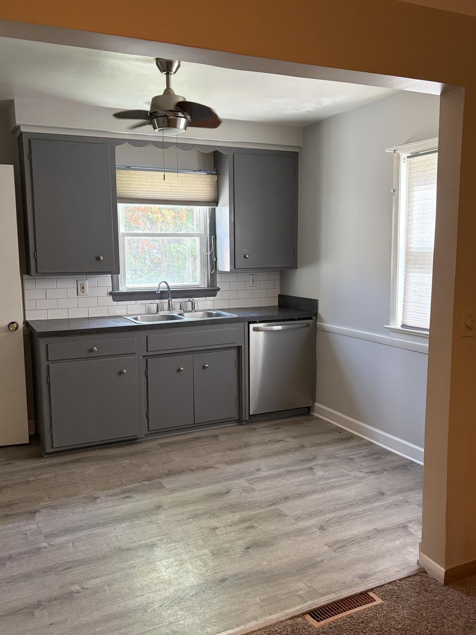 1348 Beaconfield Rd – photo 3
