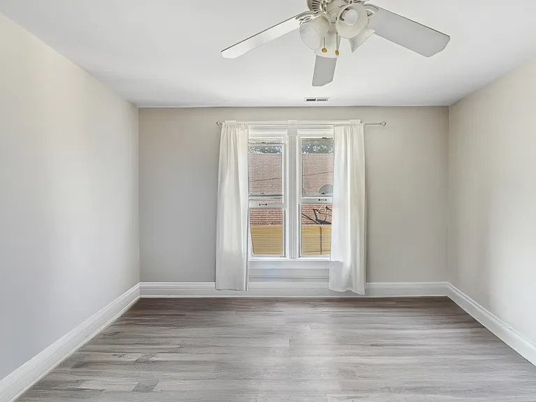 40 S Slusser St unit 42 – photo 4